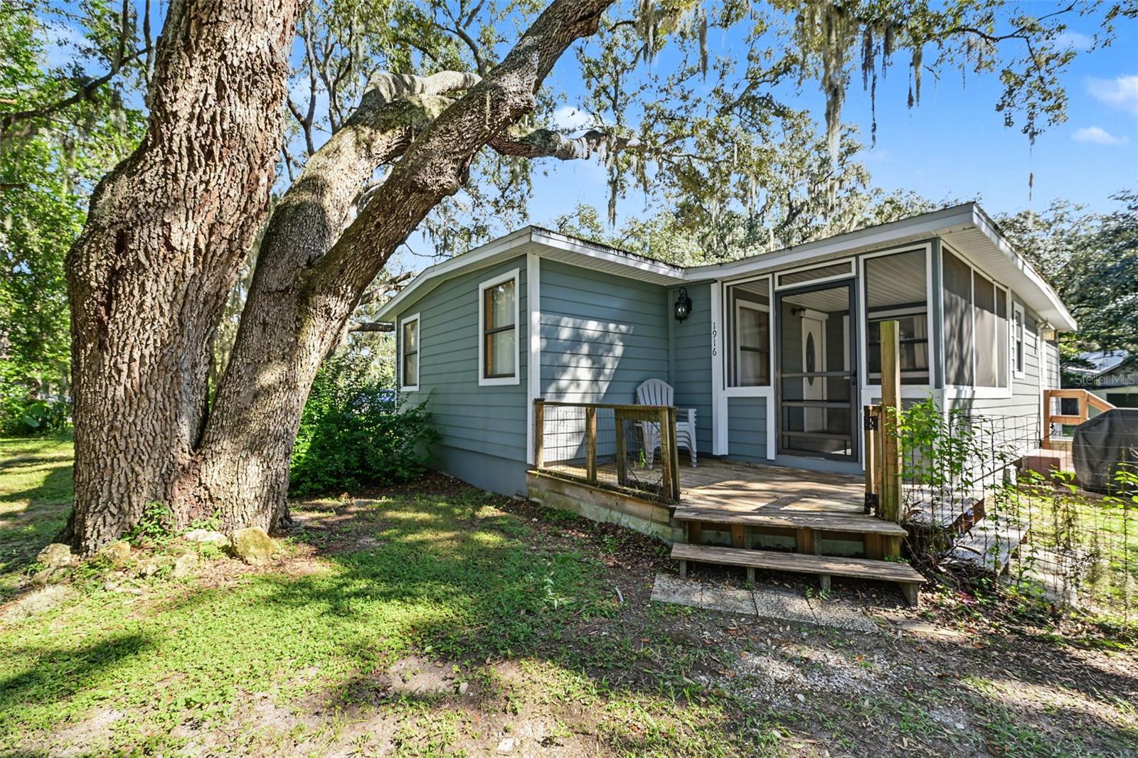 1916 BEACHWAY LANE