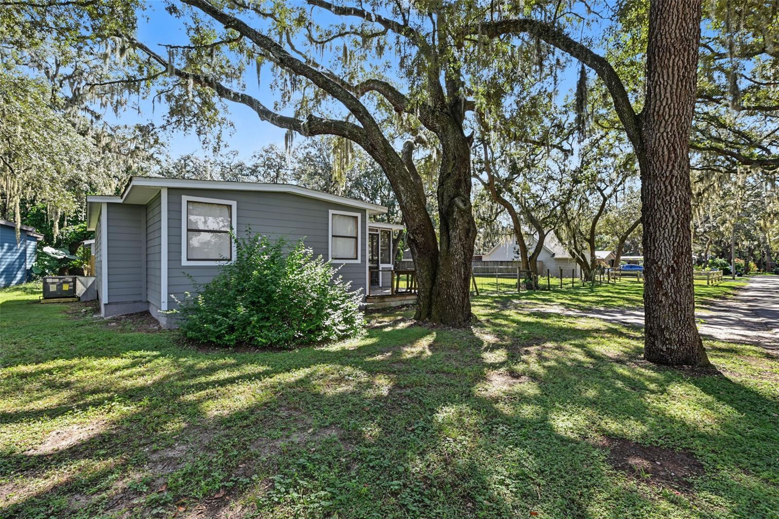 1916 BEACHWAY LANE