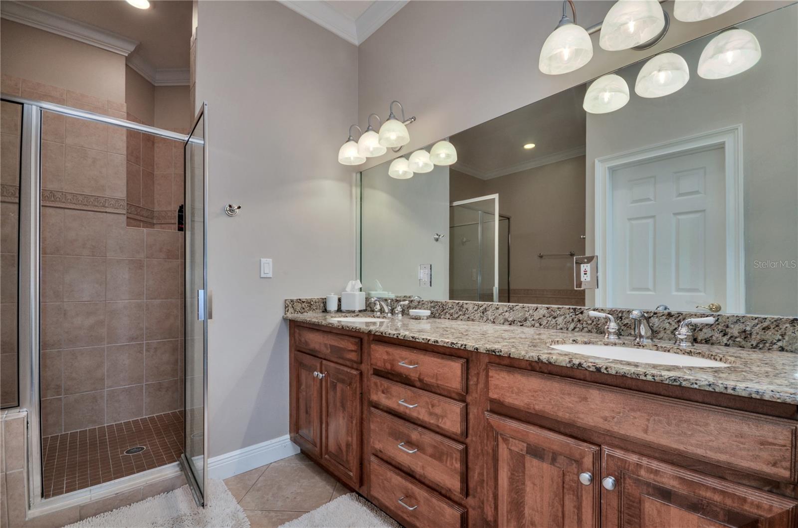 TOWNHOMES OF BELLA ROMA ESTATE - Residential Lease