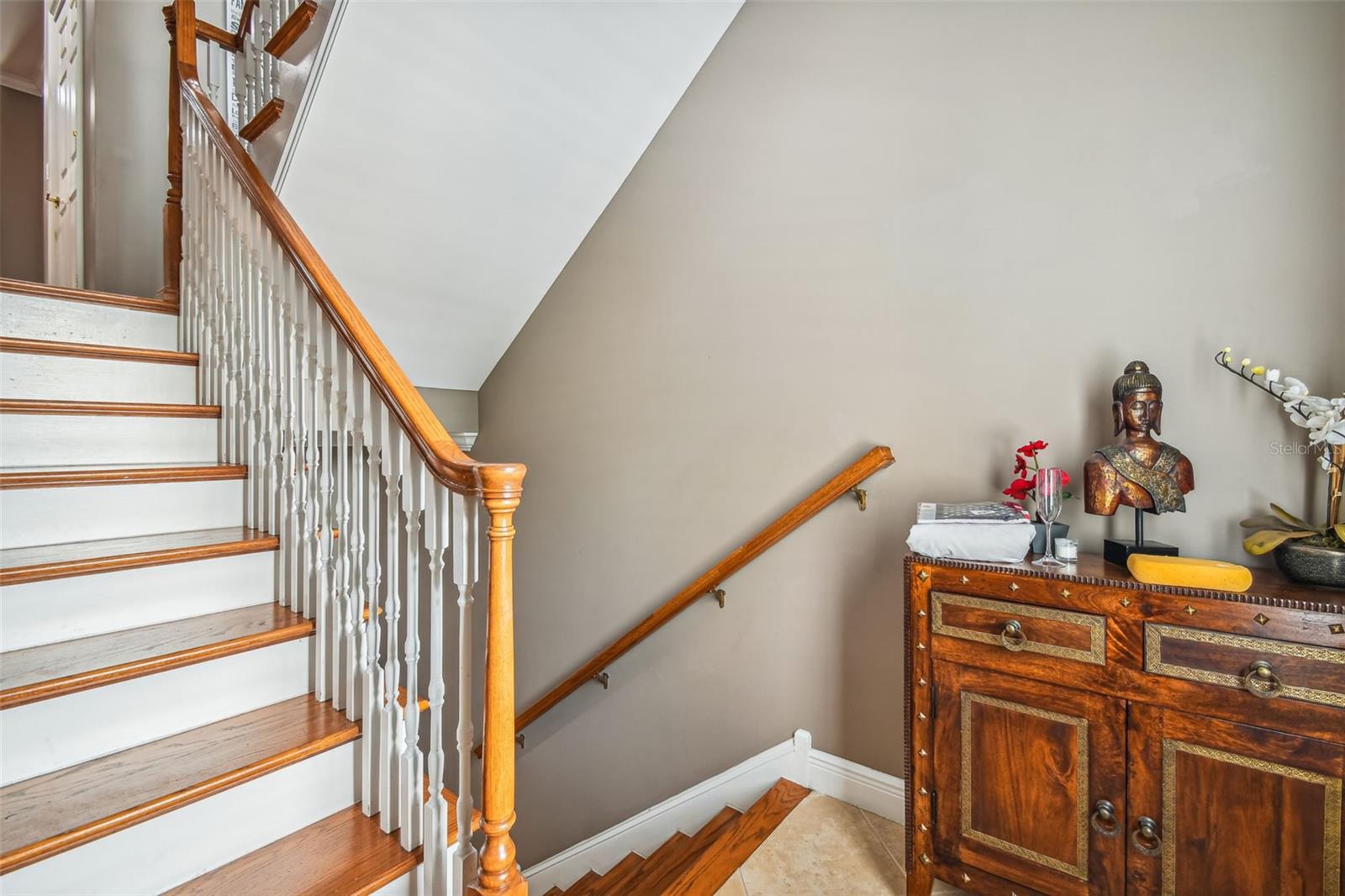 TOWNHOMES OF BELLA ROMA ESTATE - Residential Lease