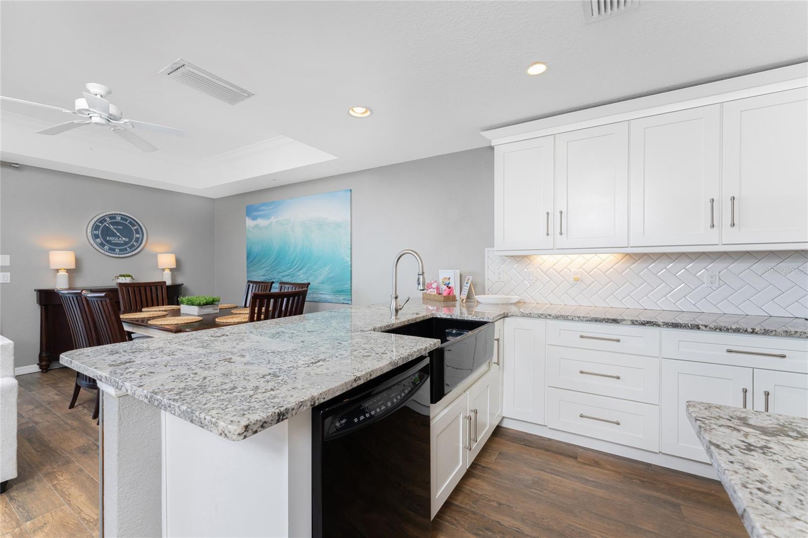 CAPE HAZE MARINA VILLAGE PH - Residential Lease