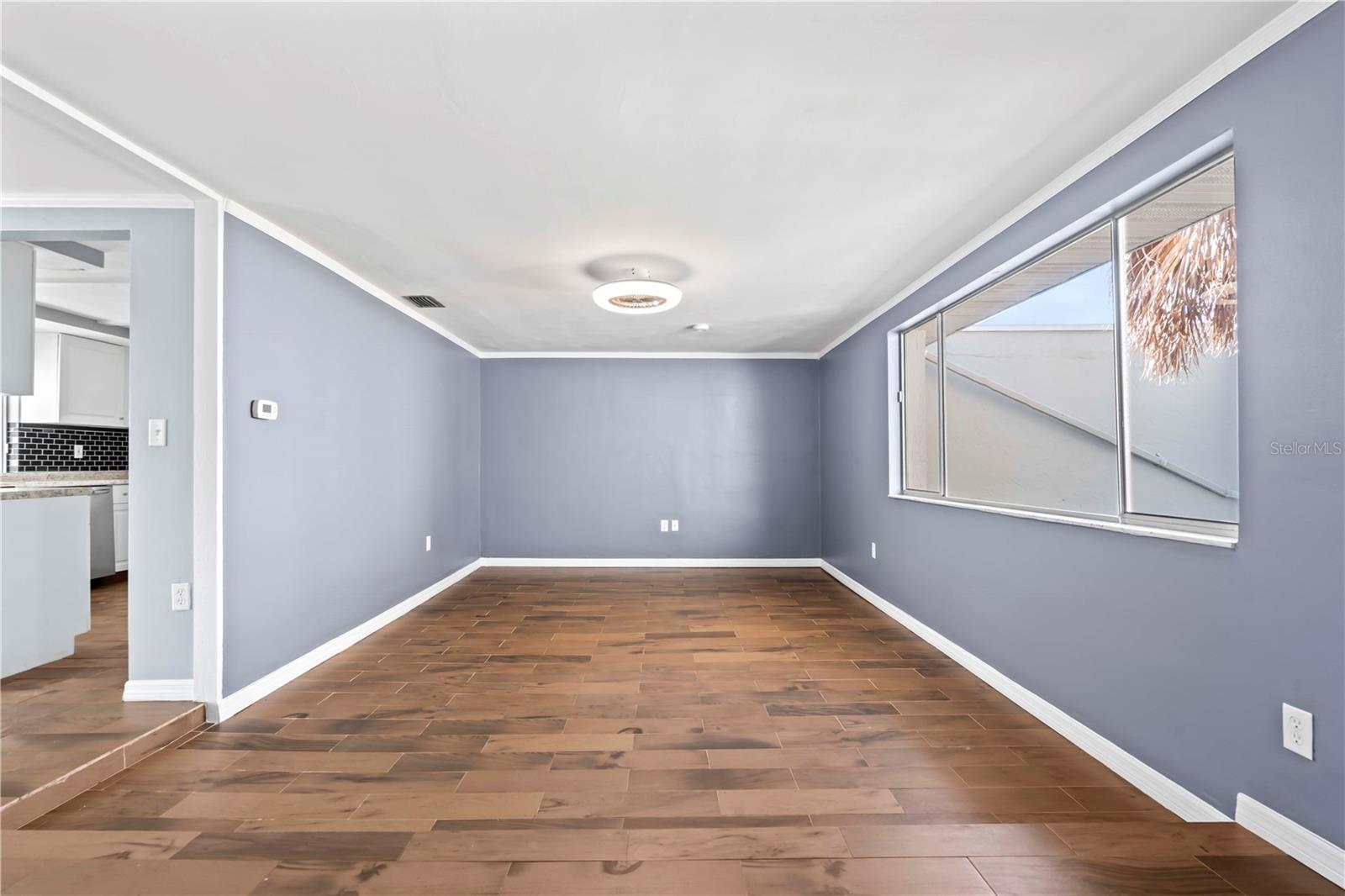 BEACON SQUARE - Residential Lease