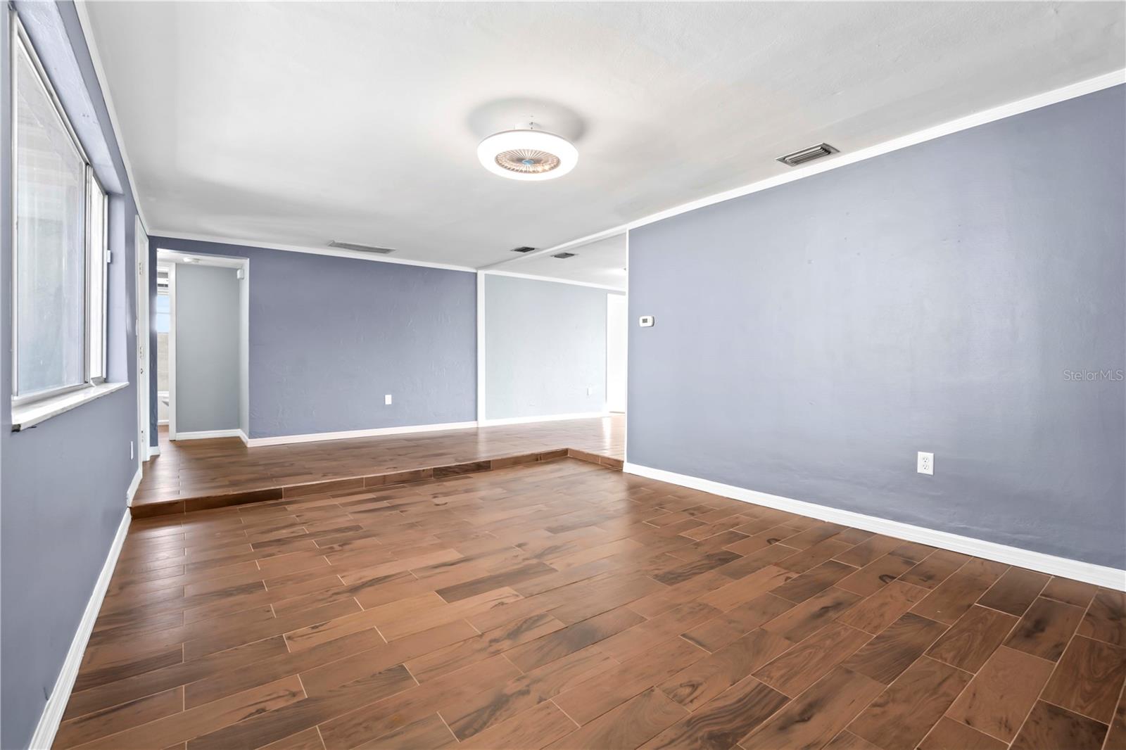 BEACON SQUARE - Residential Lease