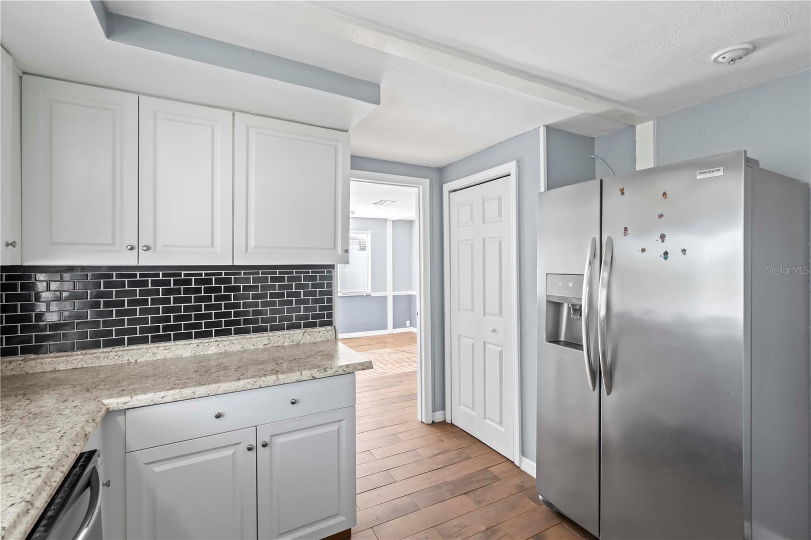 BEACON SQUARE - Residential Lease