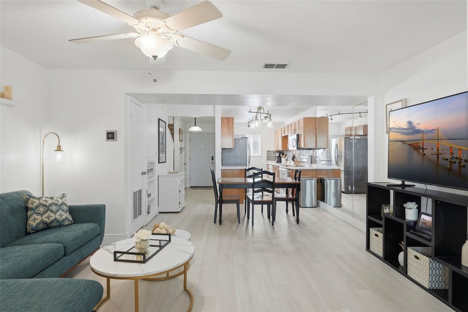 WINDWARD POINTE CONDO - Residential