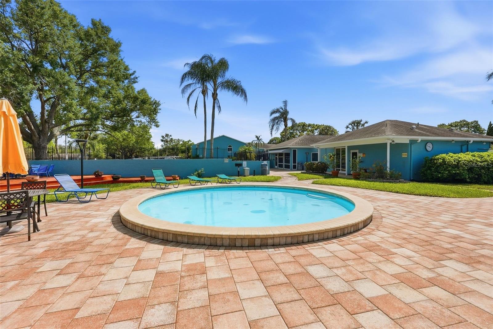 WINDWARD POINTE CONDO - Residential