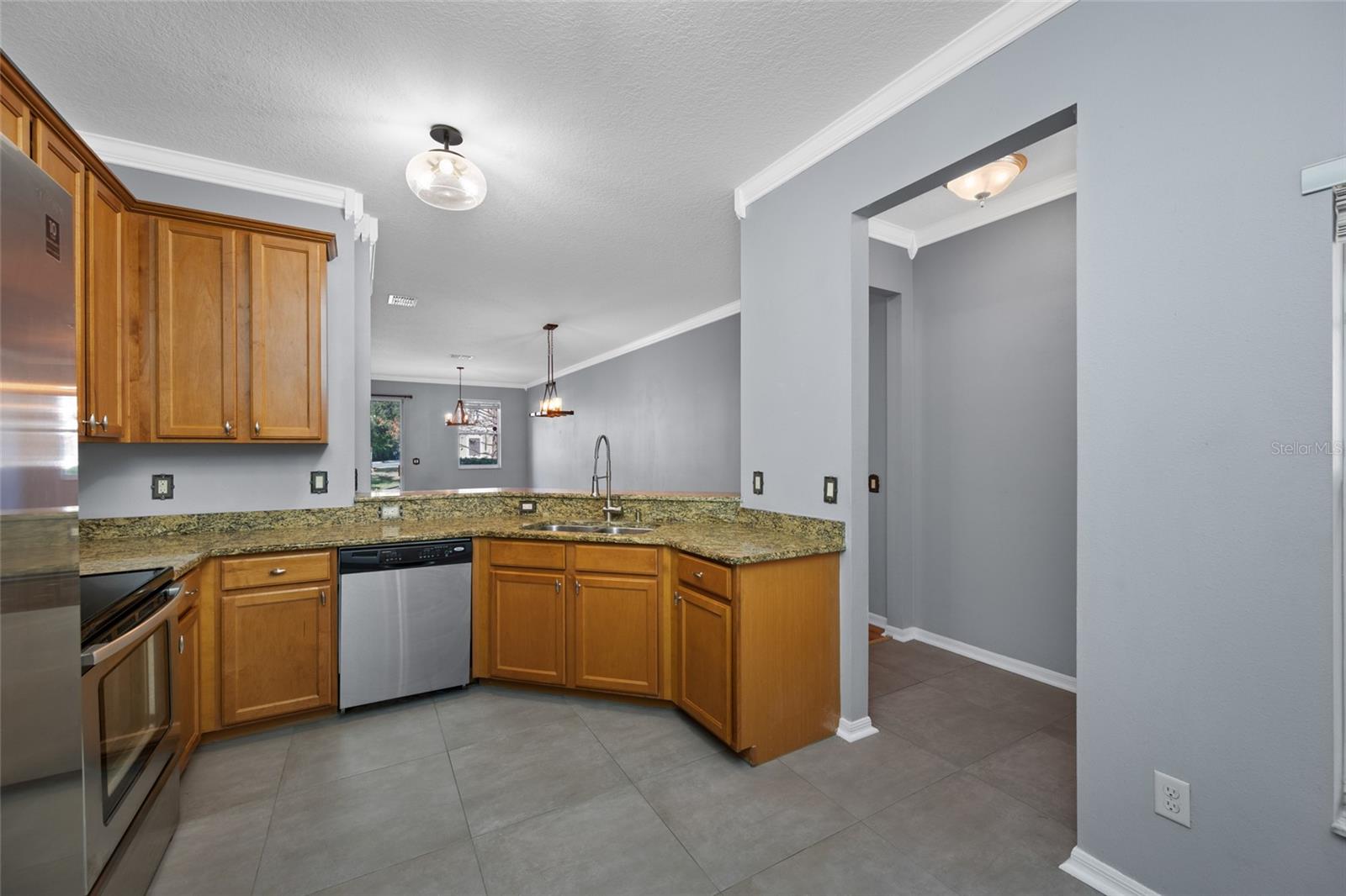 SOUTH HAMPTON - Residential