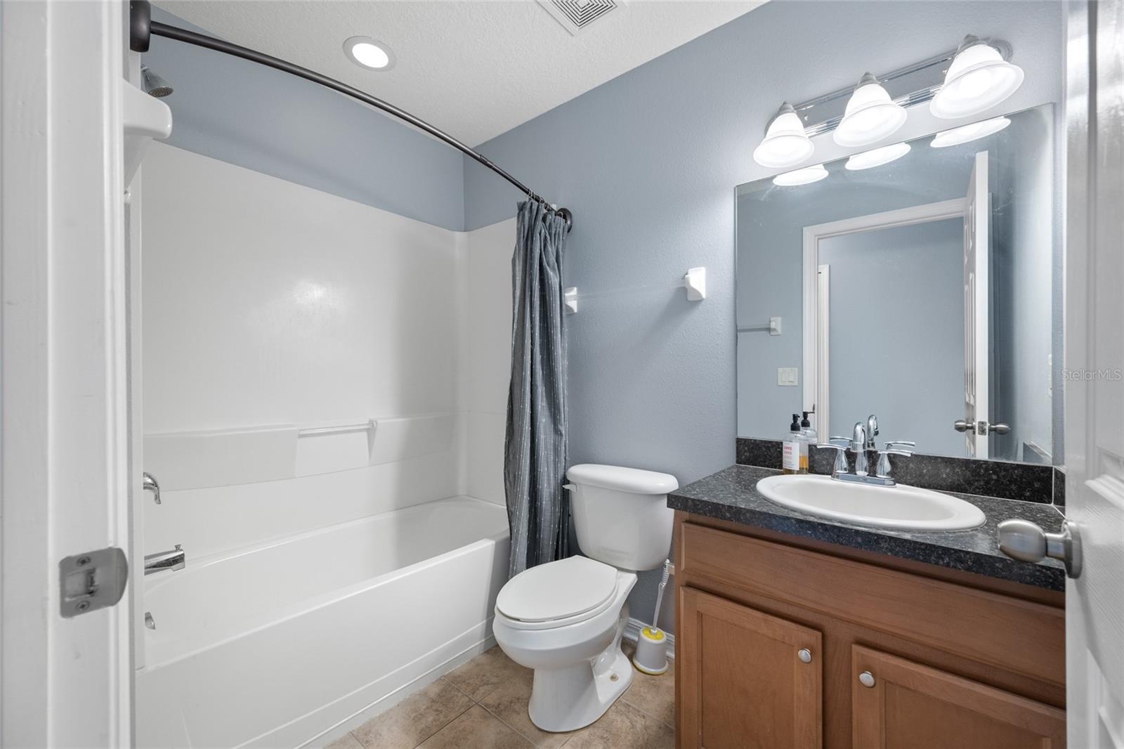 SOUTH HAMPTON - Residential