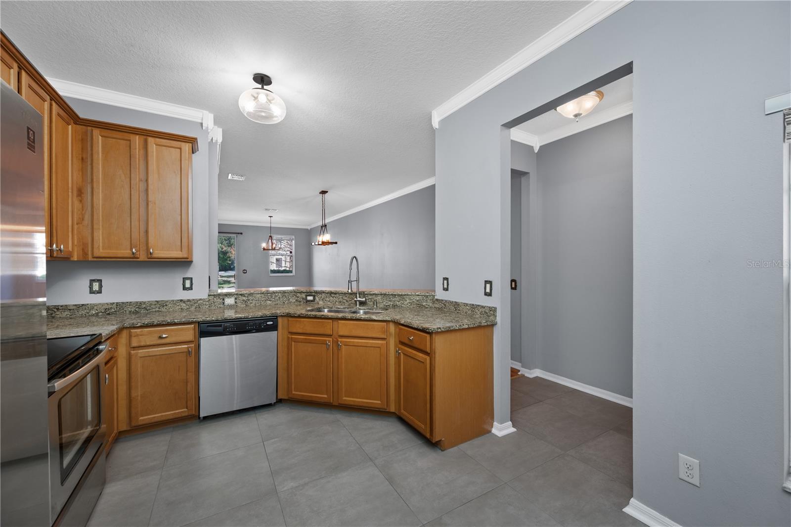 SOUTH HAMPTON - Residential