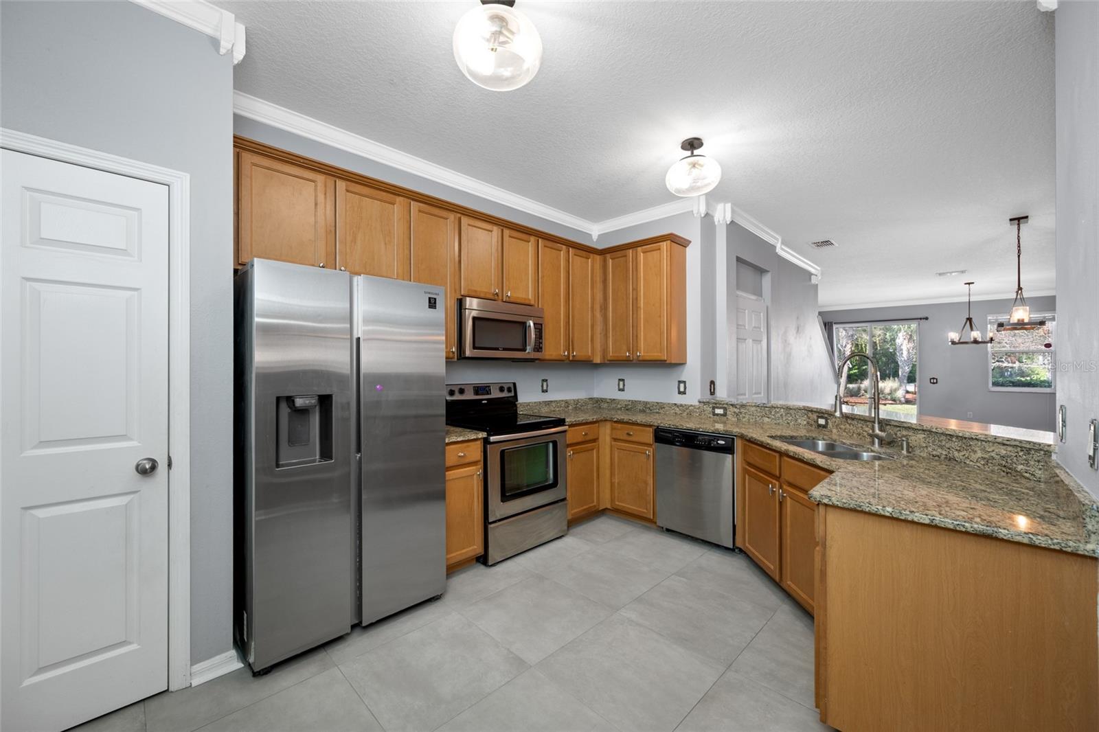 SOUTH HAMPTON - Residential