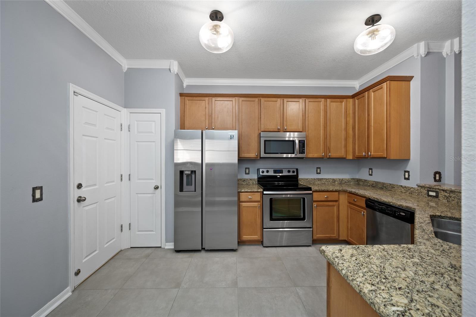 SOUTH HAMPTON - Residential