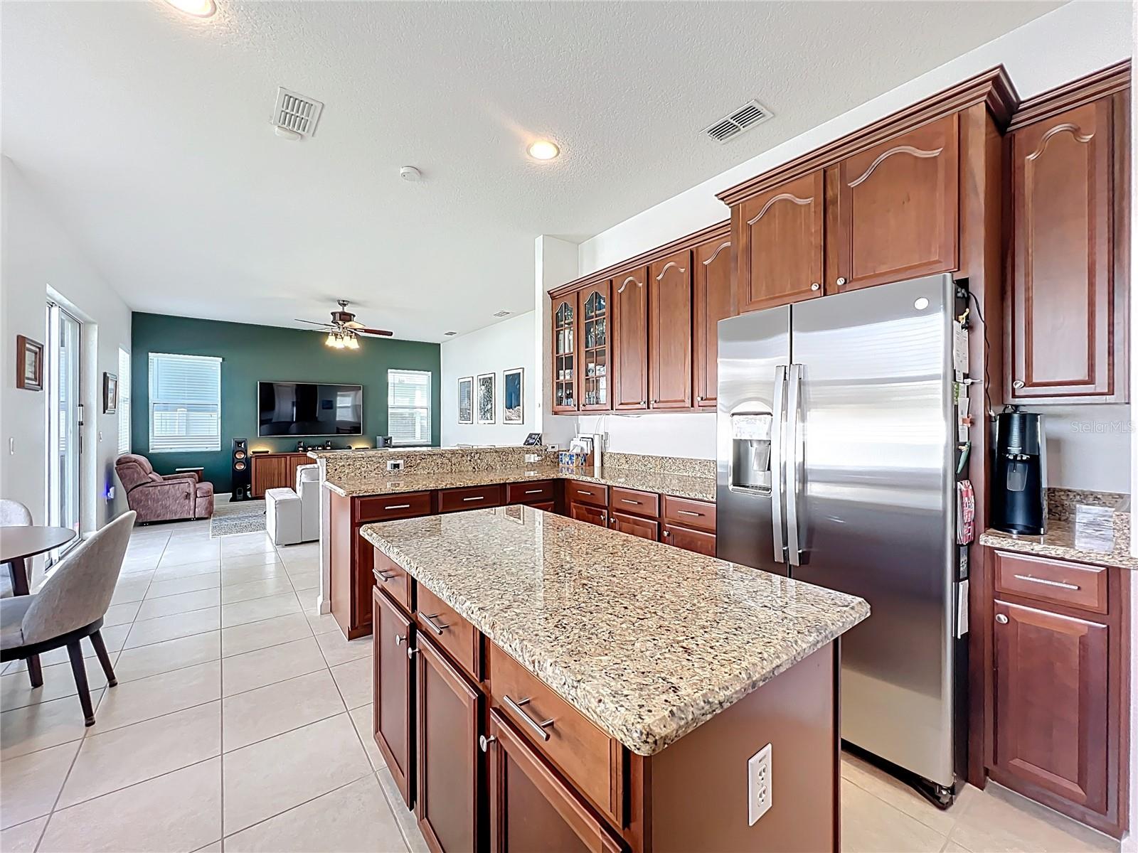 PRESTON SQUARE - Residential