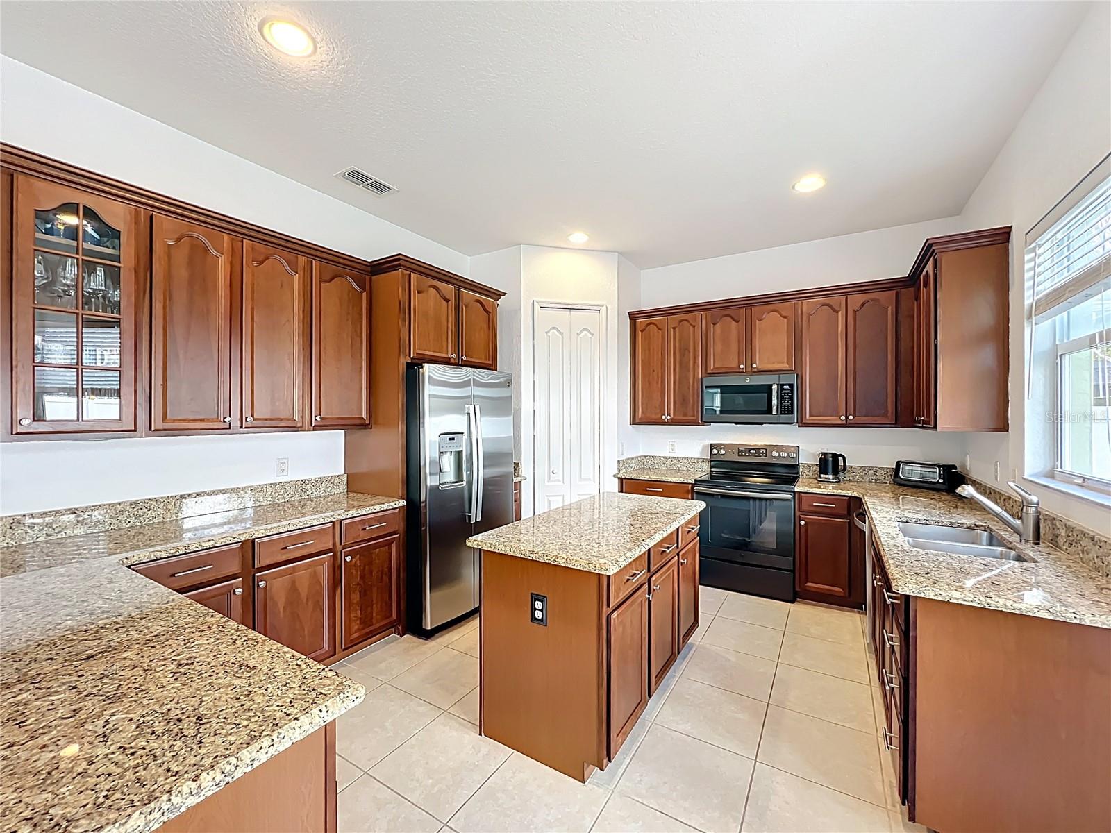 PRESTON SQUARE - Residential