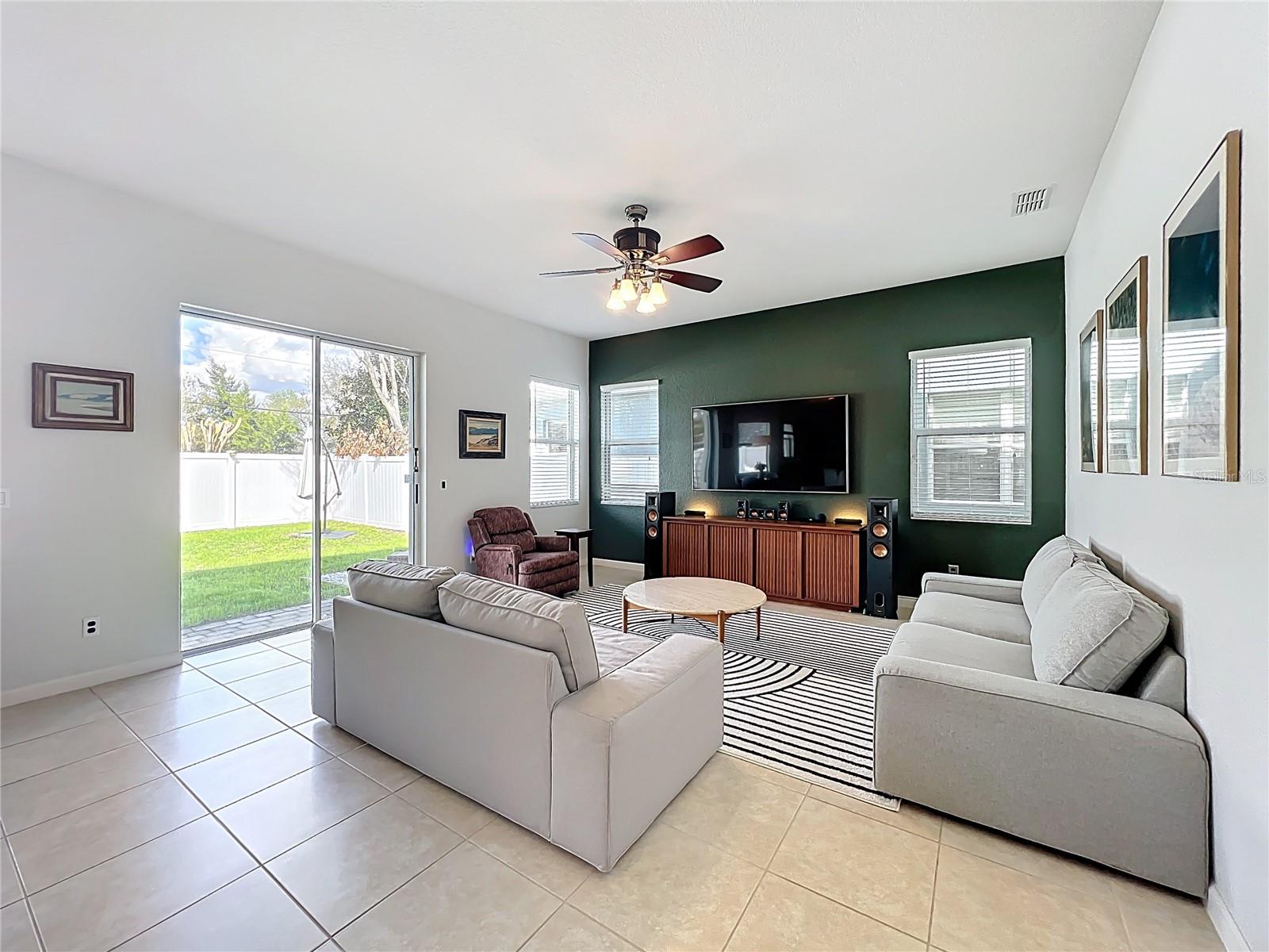 PRESTON SQUARE - Residential