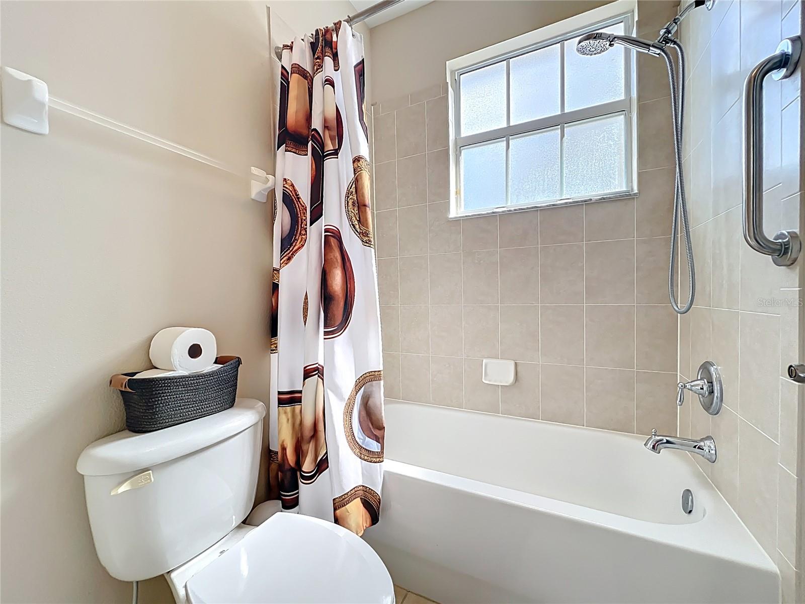 PRESTON SQUARE - Residential