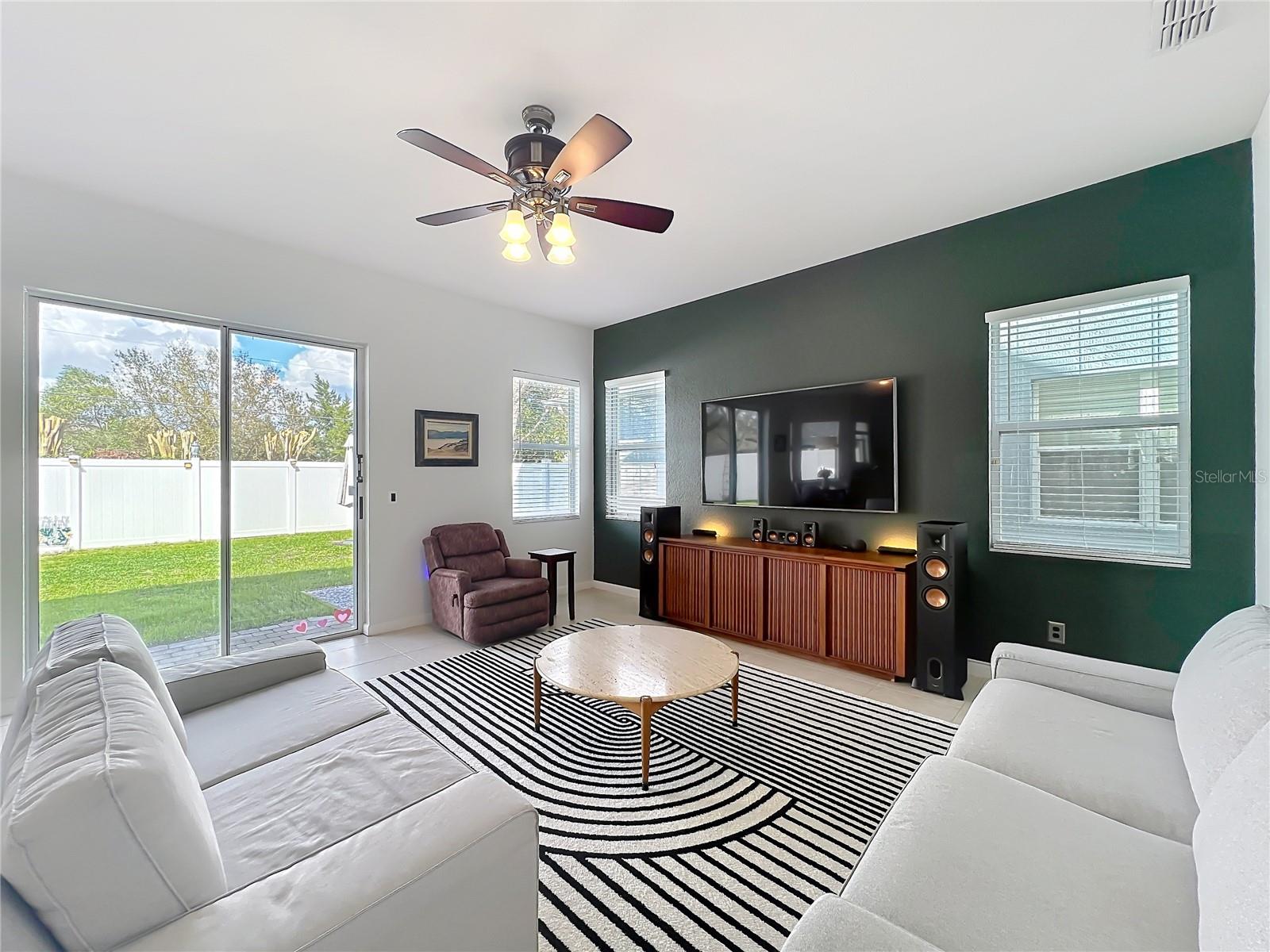 PRESTON SQUARE - Residential