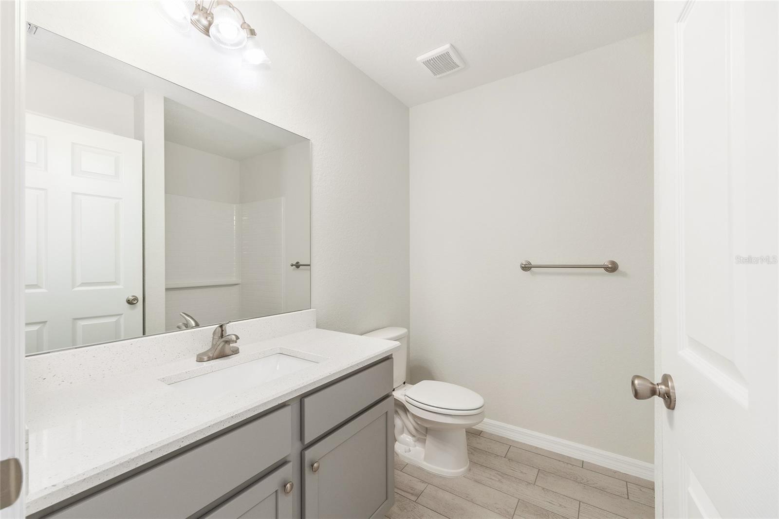 SILVER SPGS SHORES UN 18 - Residential