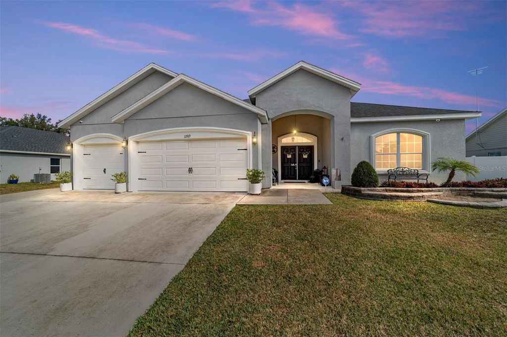 Photo of 11769 SW 60th Court, Ocala, FL 34476 (MLS # OM715905)