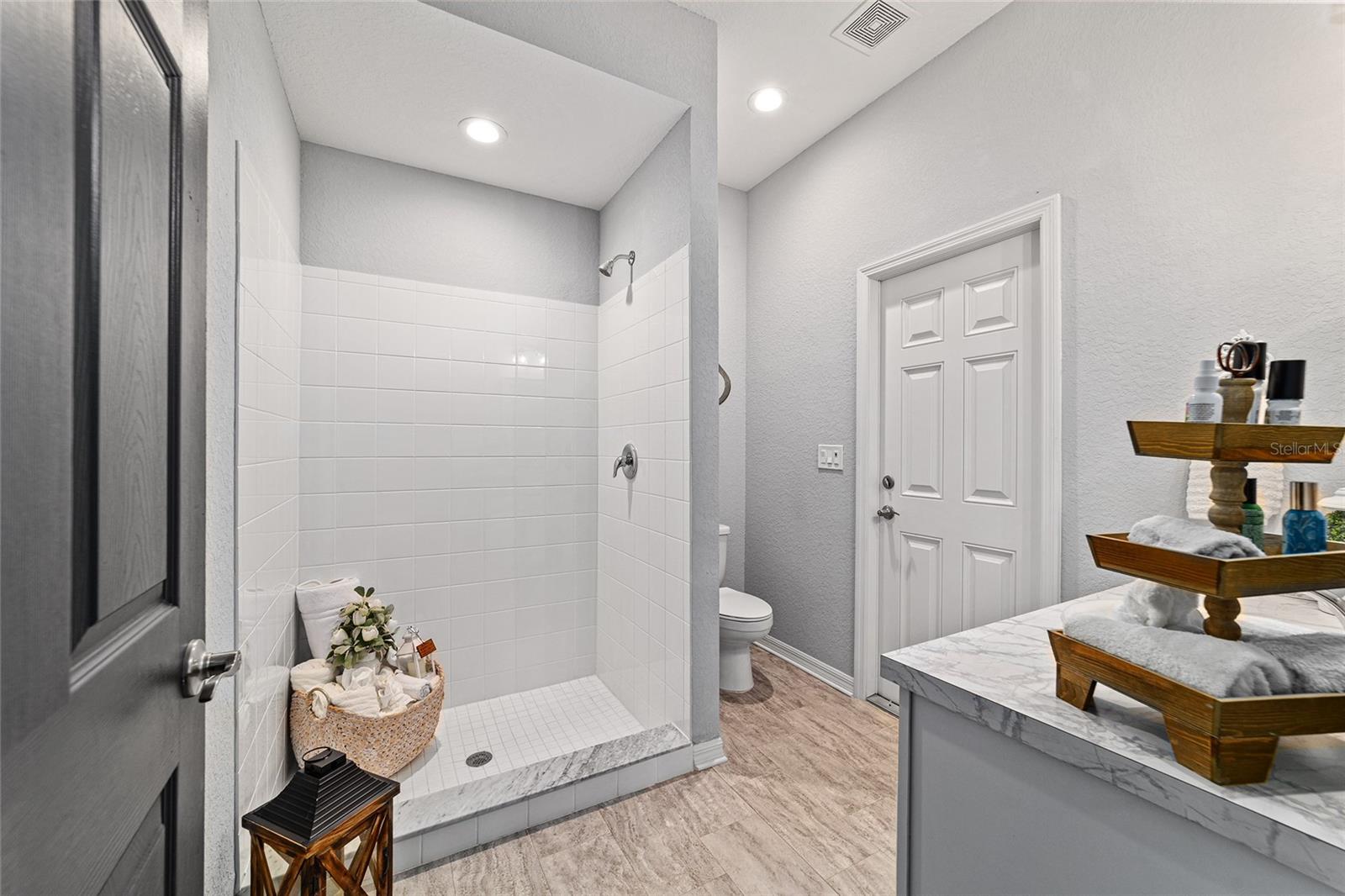 KINGSLAND COUNTRY ESTATES - Residential