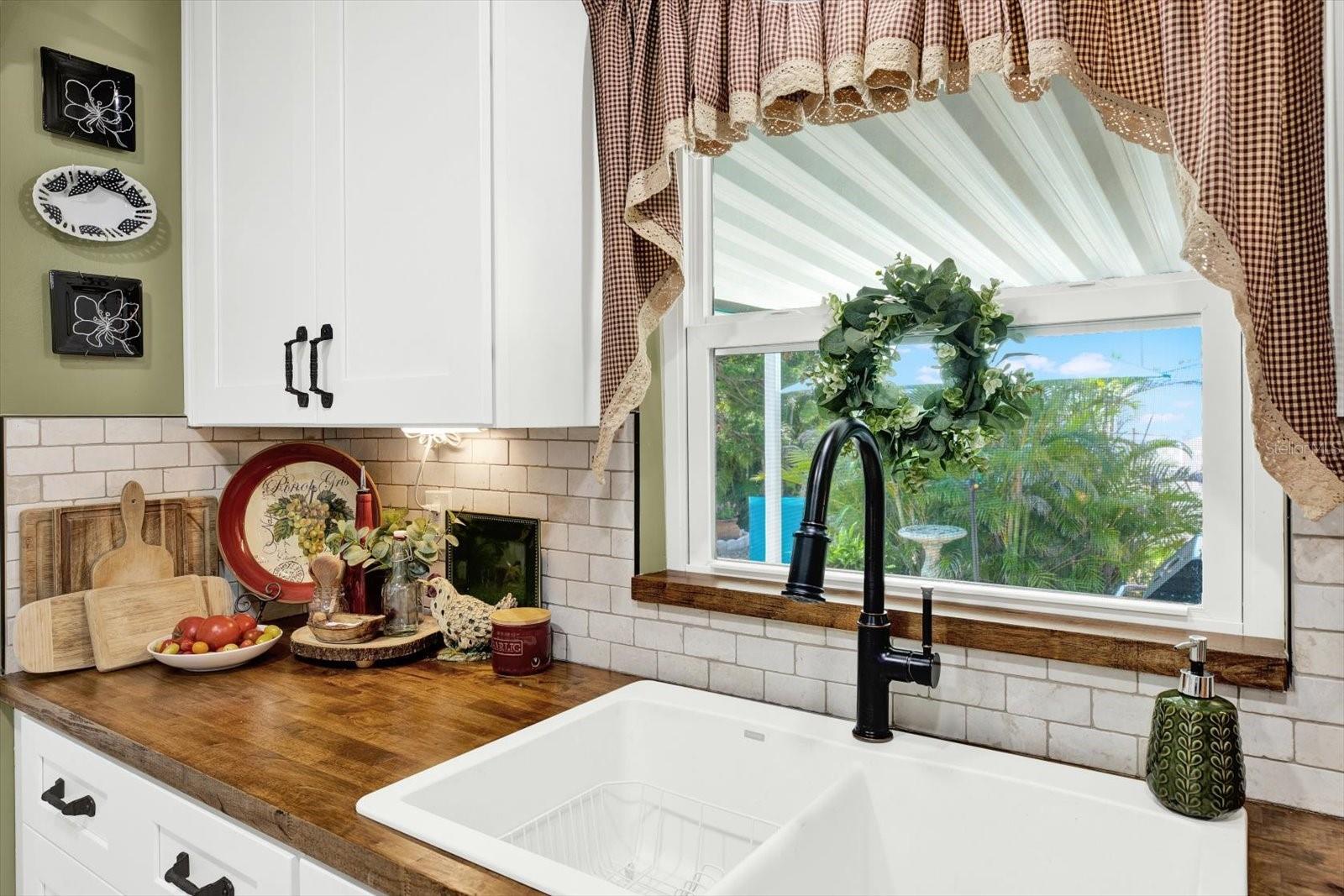 LIDO BEACH 1ST ADD - Residential