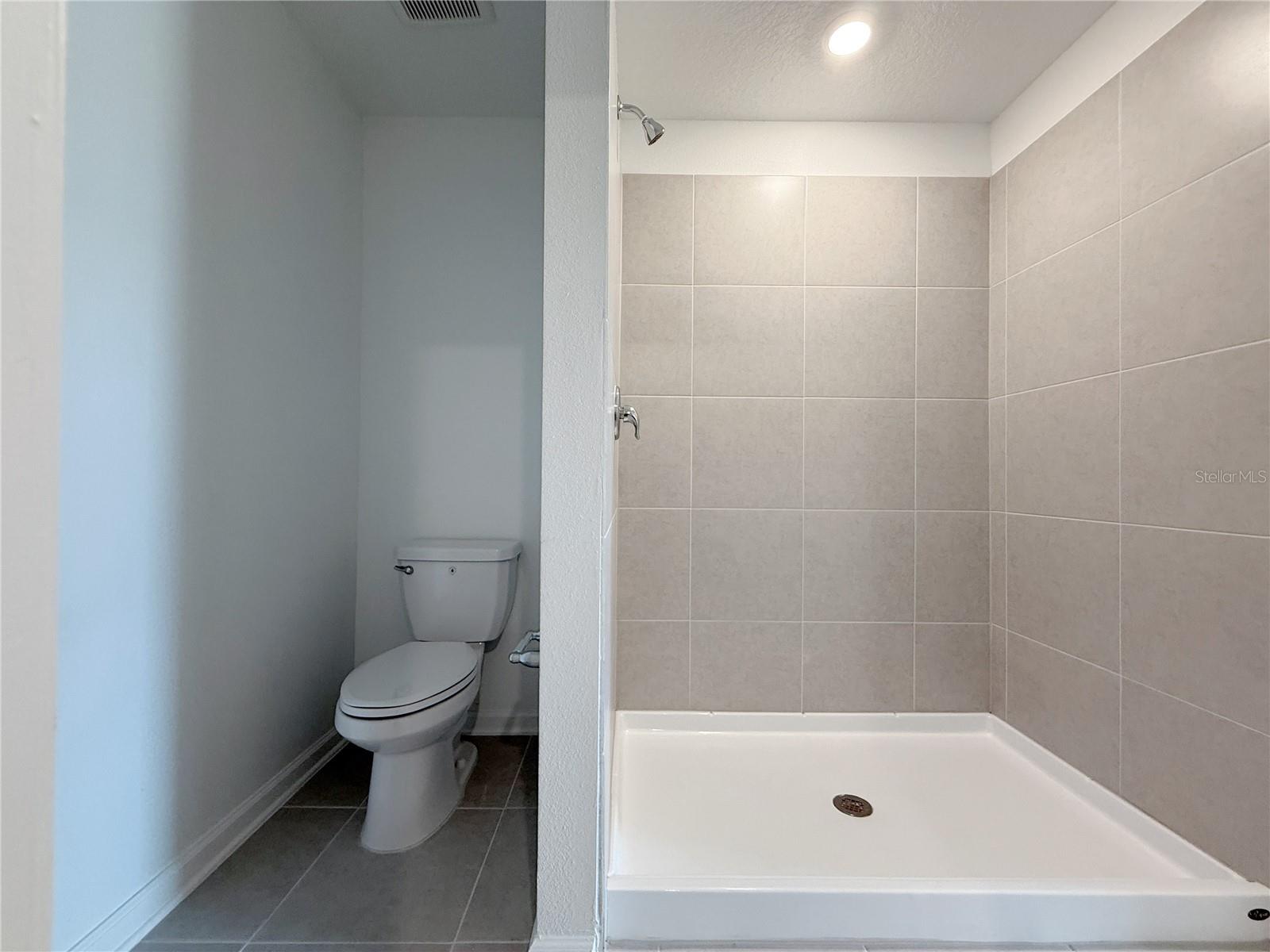 HUNT CLUB/LK WALES PH 1 - Residential Lease