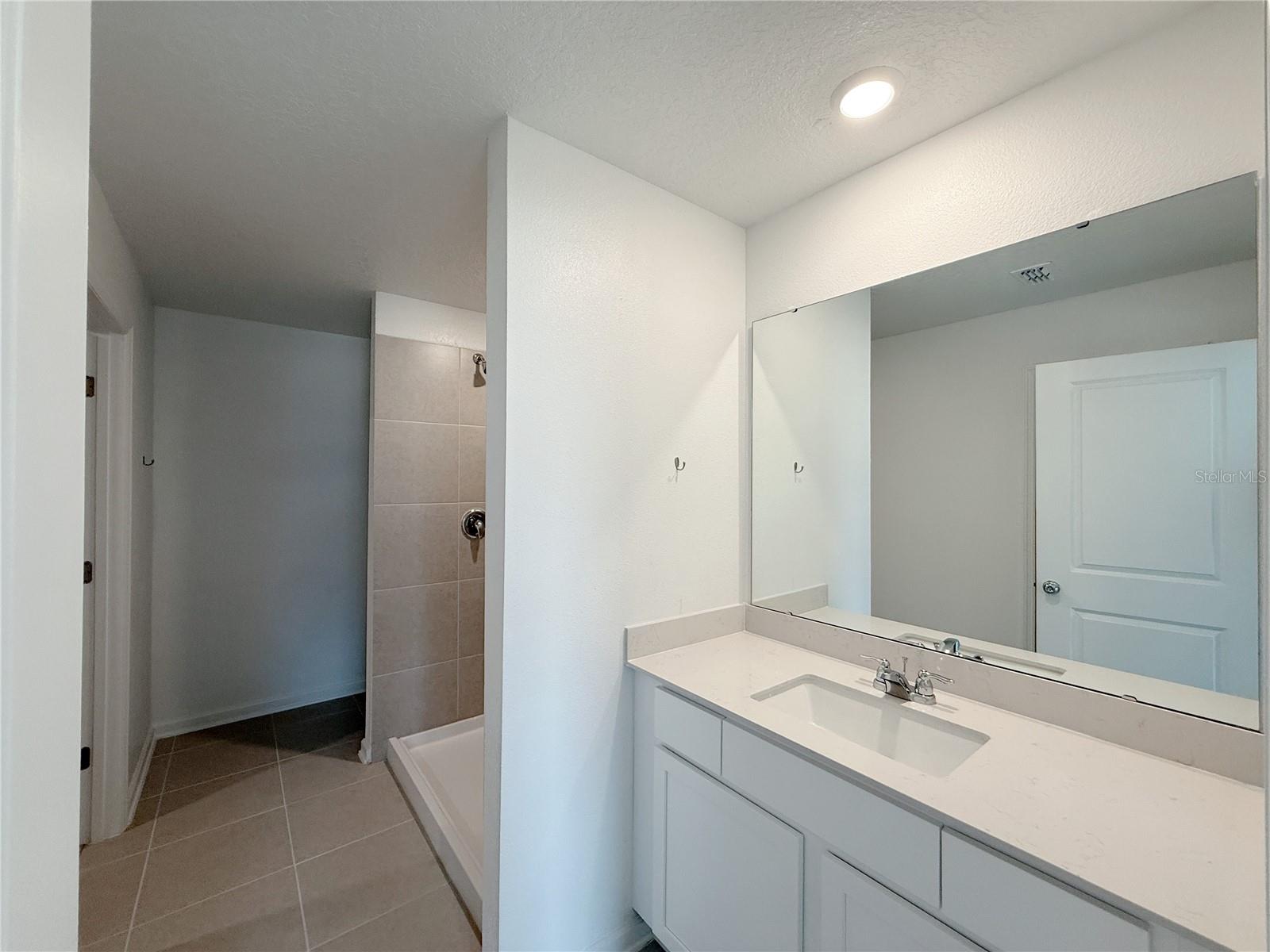 HUNT CLUB/LK WALES PH 1 - Residential Lease