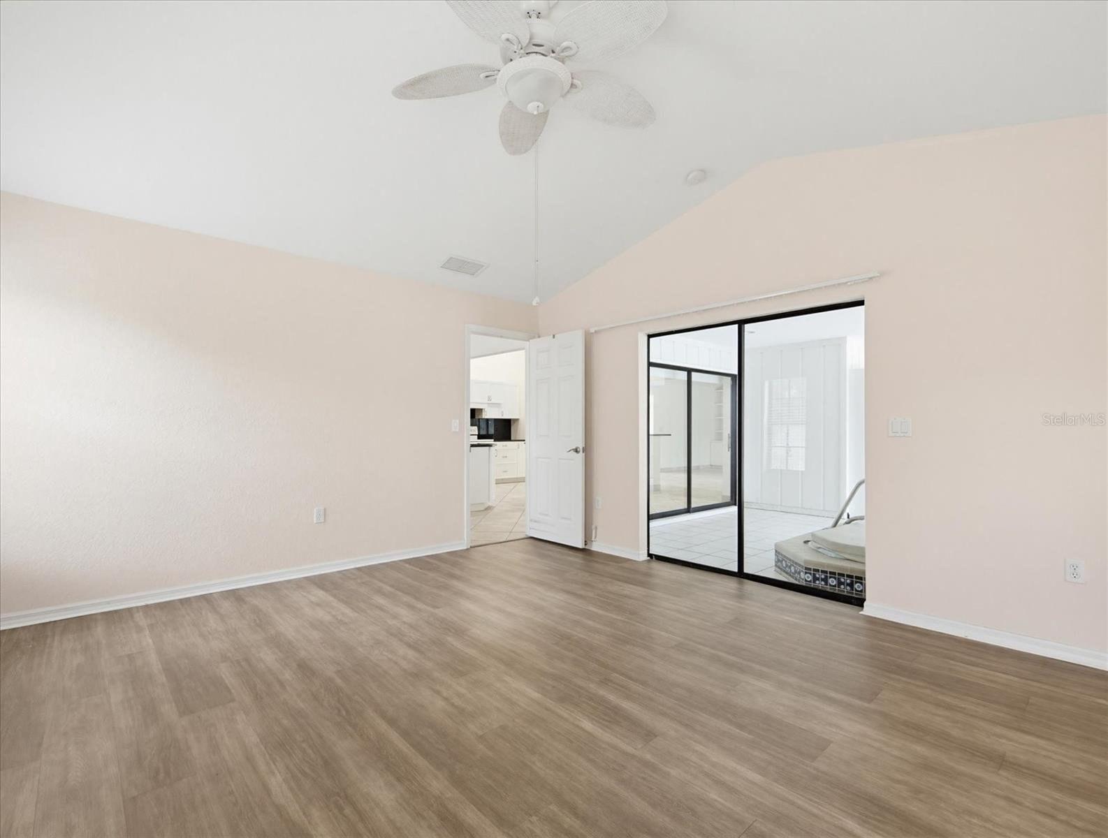 SORRENTO WOODS - Residential