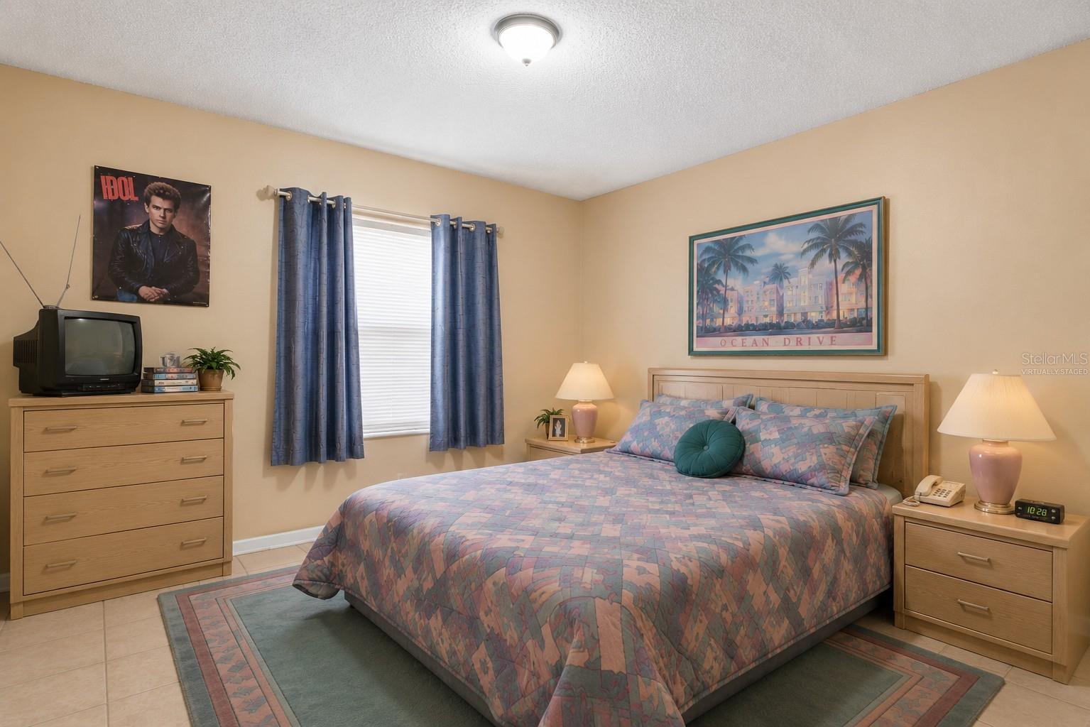 PALM LAKES ESTATES - Residential Income