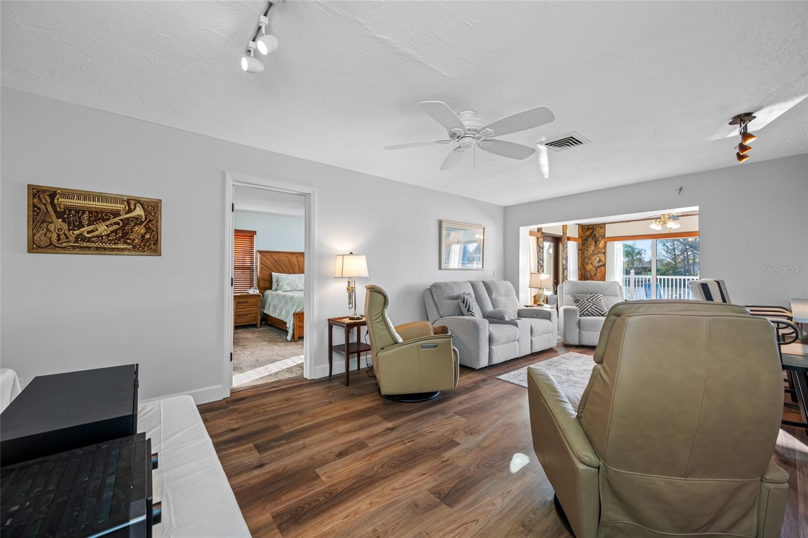 GARDEN MANOR SEC 3 - Residential