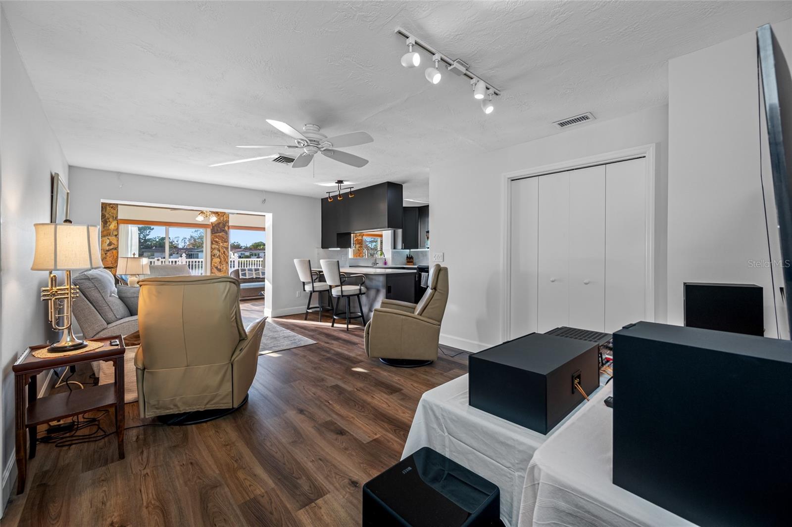 GARDEN MANOR SEC 3 - Residential