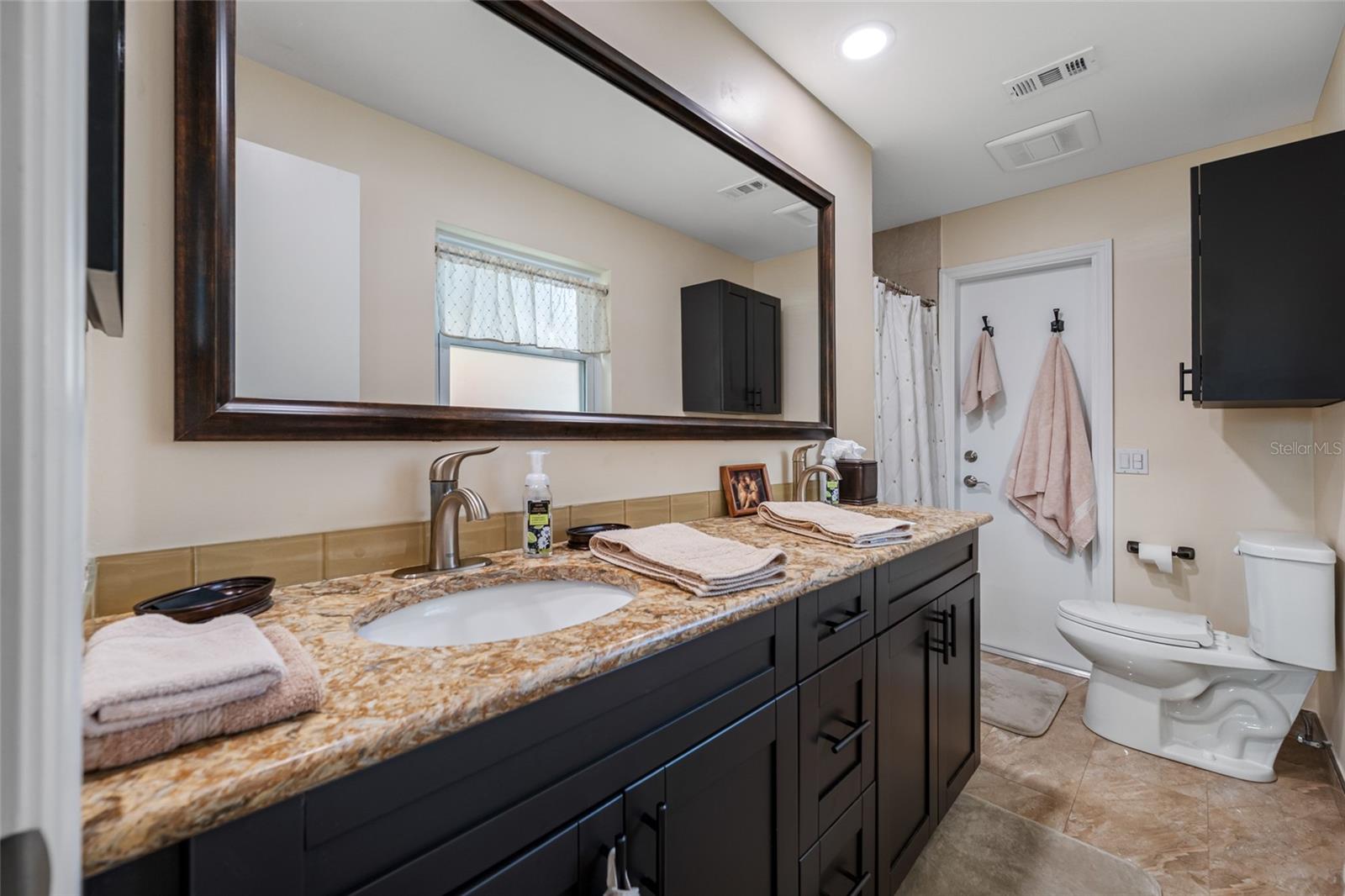 GARDEN MANOR SEC 3 - Residential