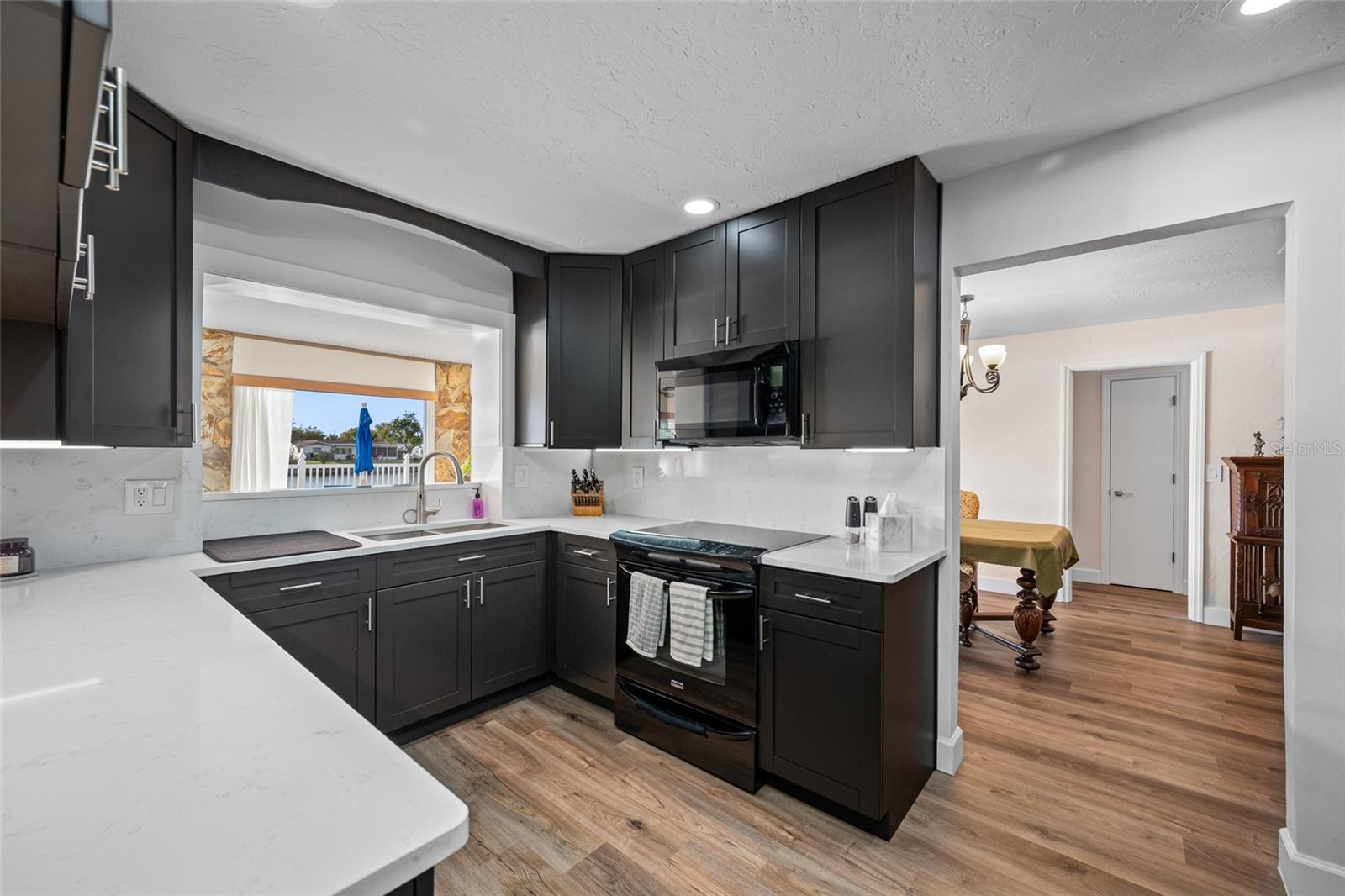 GARDEN MANOR SEC 3 - Residential