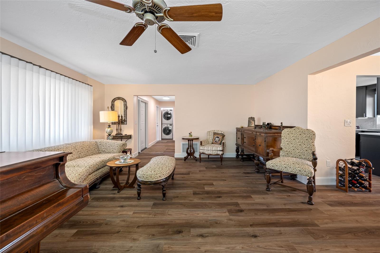 GARDEN MANOR SEC 3 - Residential