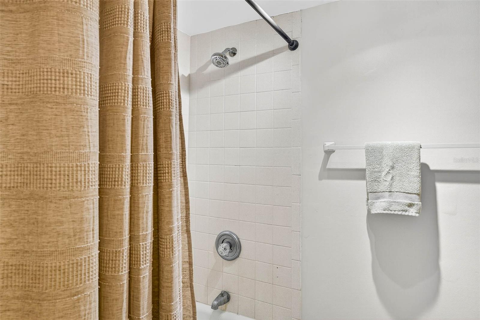 COVE CAY 26-14 VILLAGE I - Residential