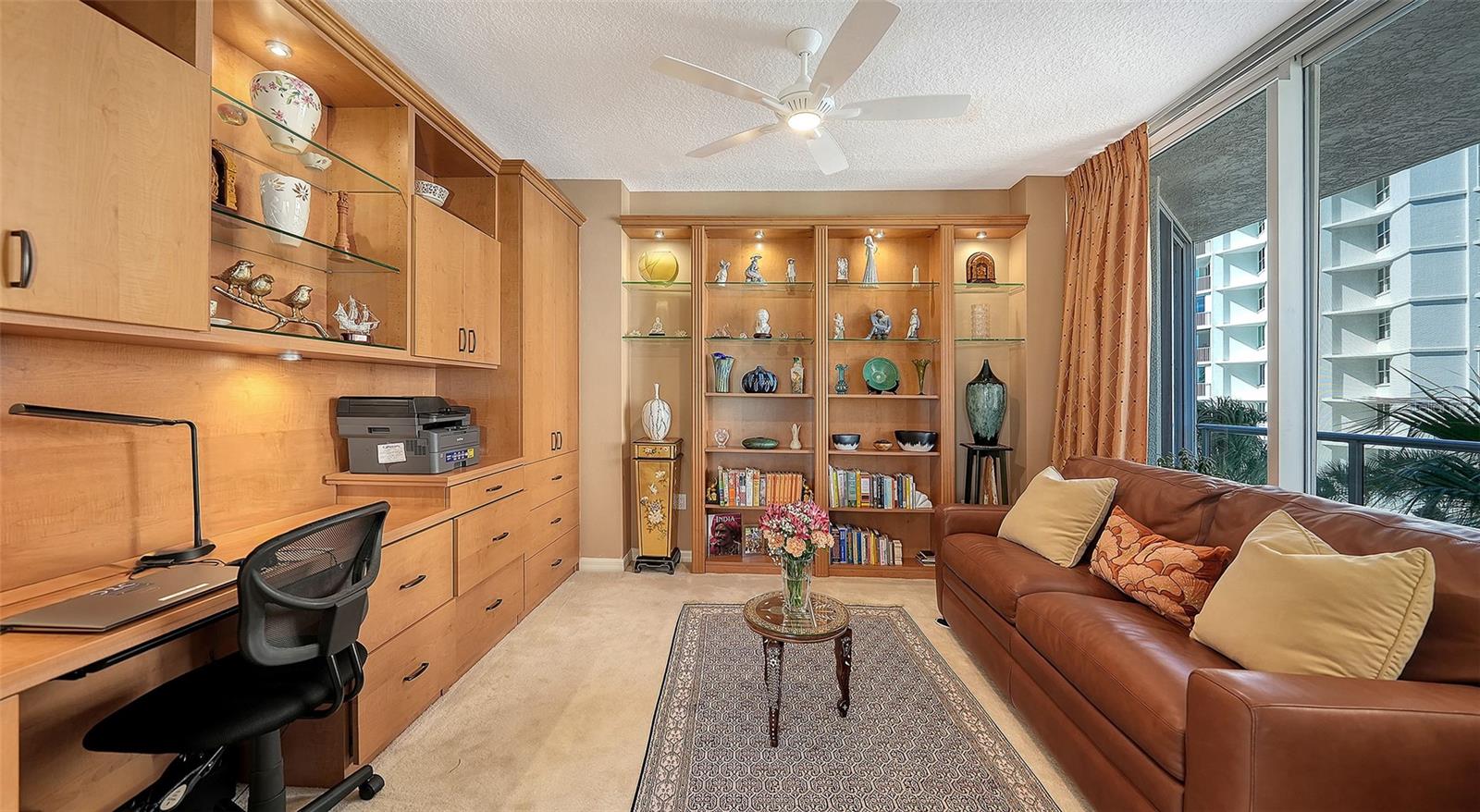 L ELEGANCE ON LIDO BEACH - Residential