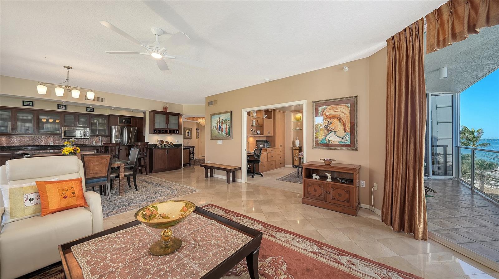 L ELEGANCE ON LIDO BEACH - Residential