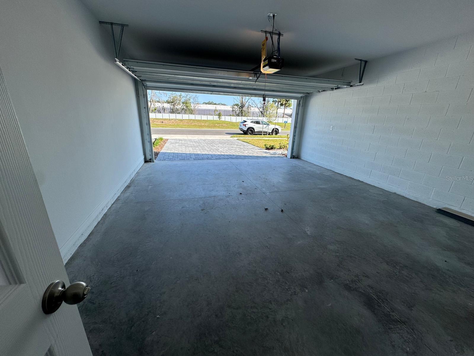 THOMPSON VILLAGE - Residential Lease