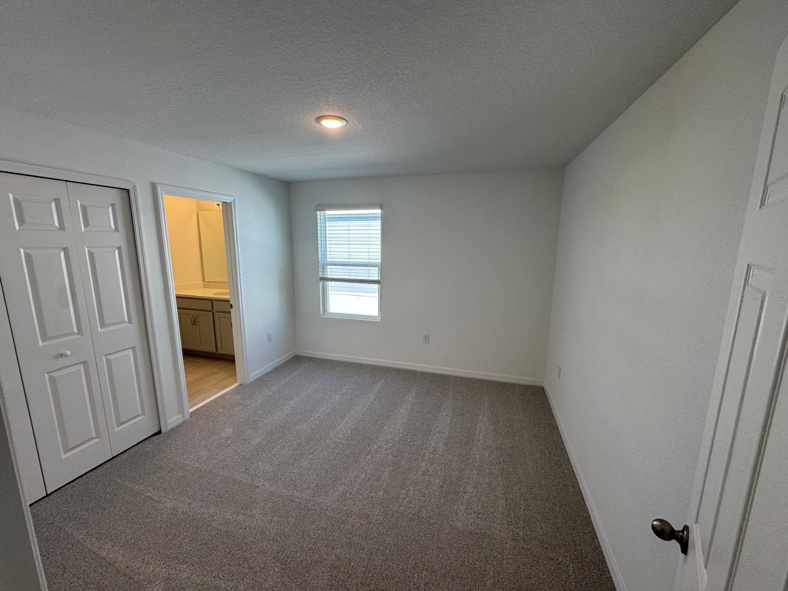 THOMPSON VILLAGE - Residential Lease