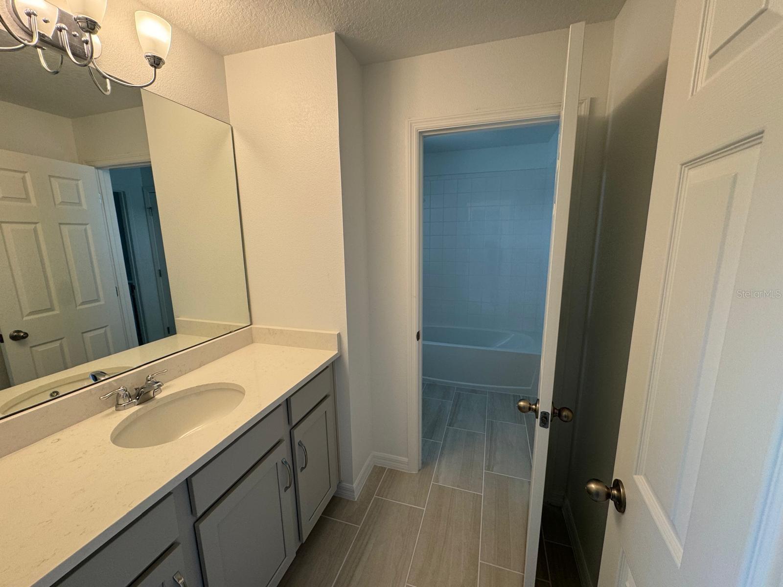 THOMPSON VILLAGE - Residential Lease