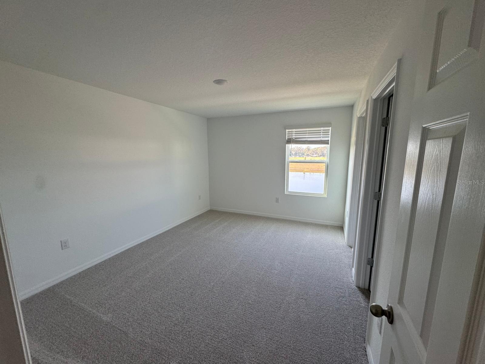 THOMPSON VILLAGE - Residential Lease