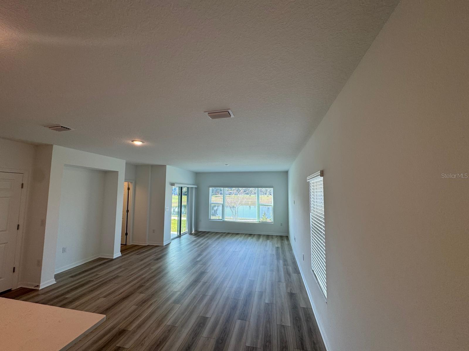 THOMPSON VILLAGE - Residential Lease