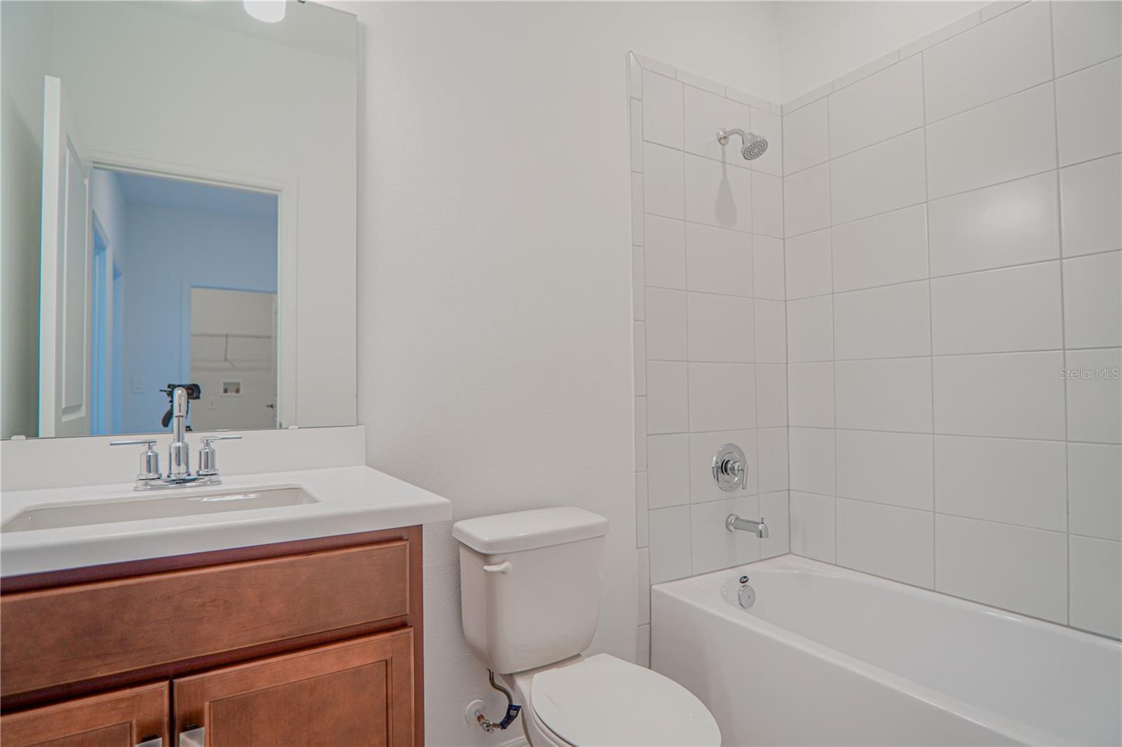 HARVEST/OVATION - Residential Lease