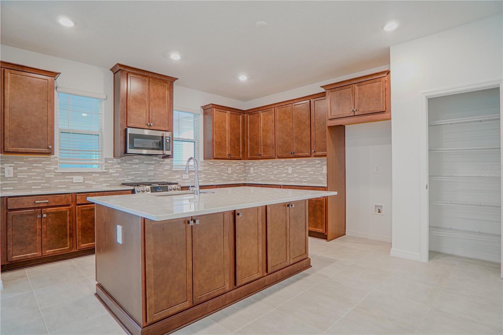 HARVEST/OVATION - Residential Lease