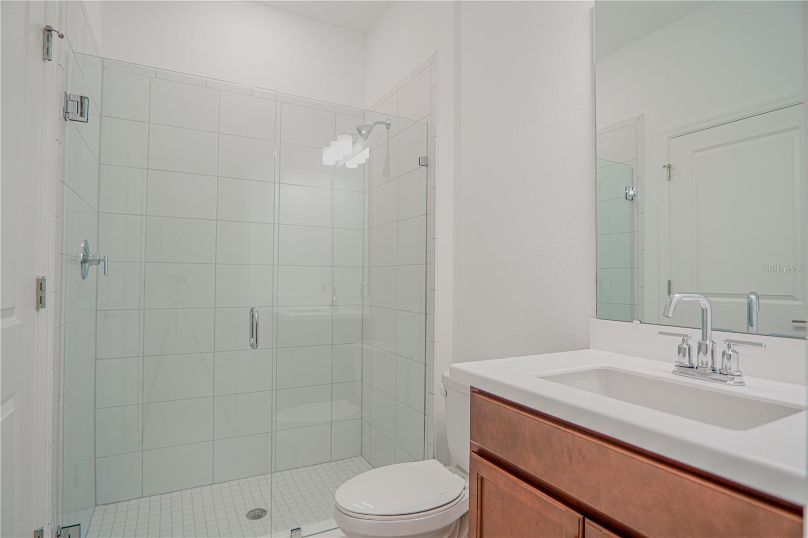 HARVEST/OVATION - Residential Lease