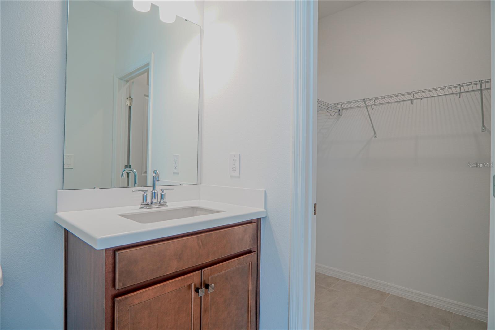 HARVEST/OVATION - Residential Lease