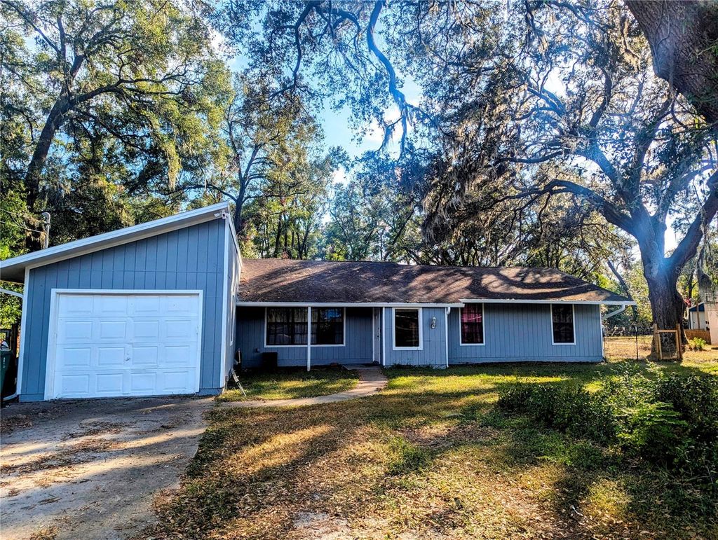 Photo of 37654 Eiland Boulevard, Zephyrhills, FL 33542 (MLS # TB8377793)