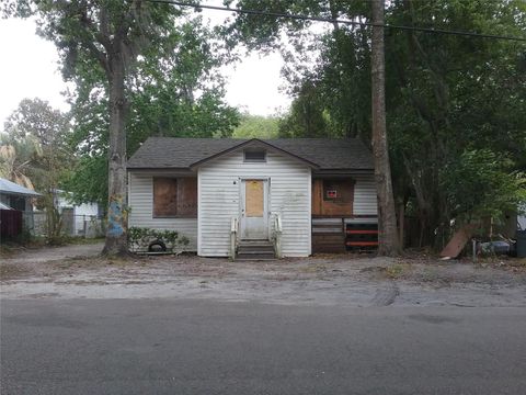 Photo of 1815 NE 16th Way, Gainesville, FL 32609 (MLS # GC539811)