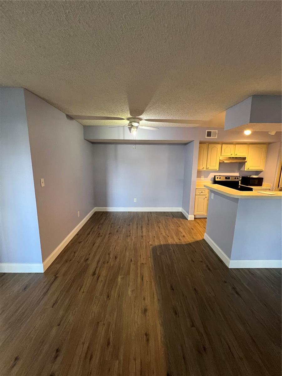 5587 DEVONBRIAR WAY 106