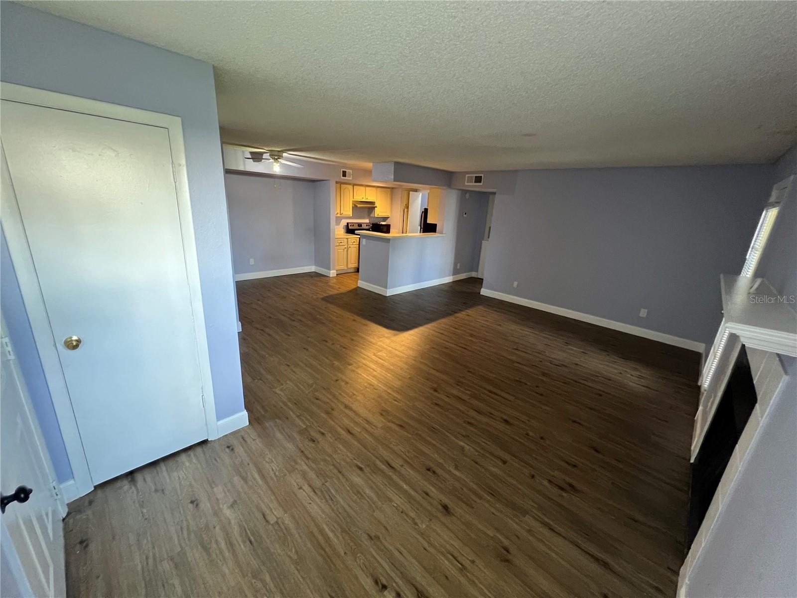 5587 DEVONBRIAR WAY 106