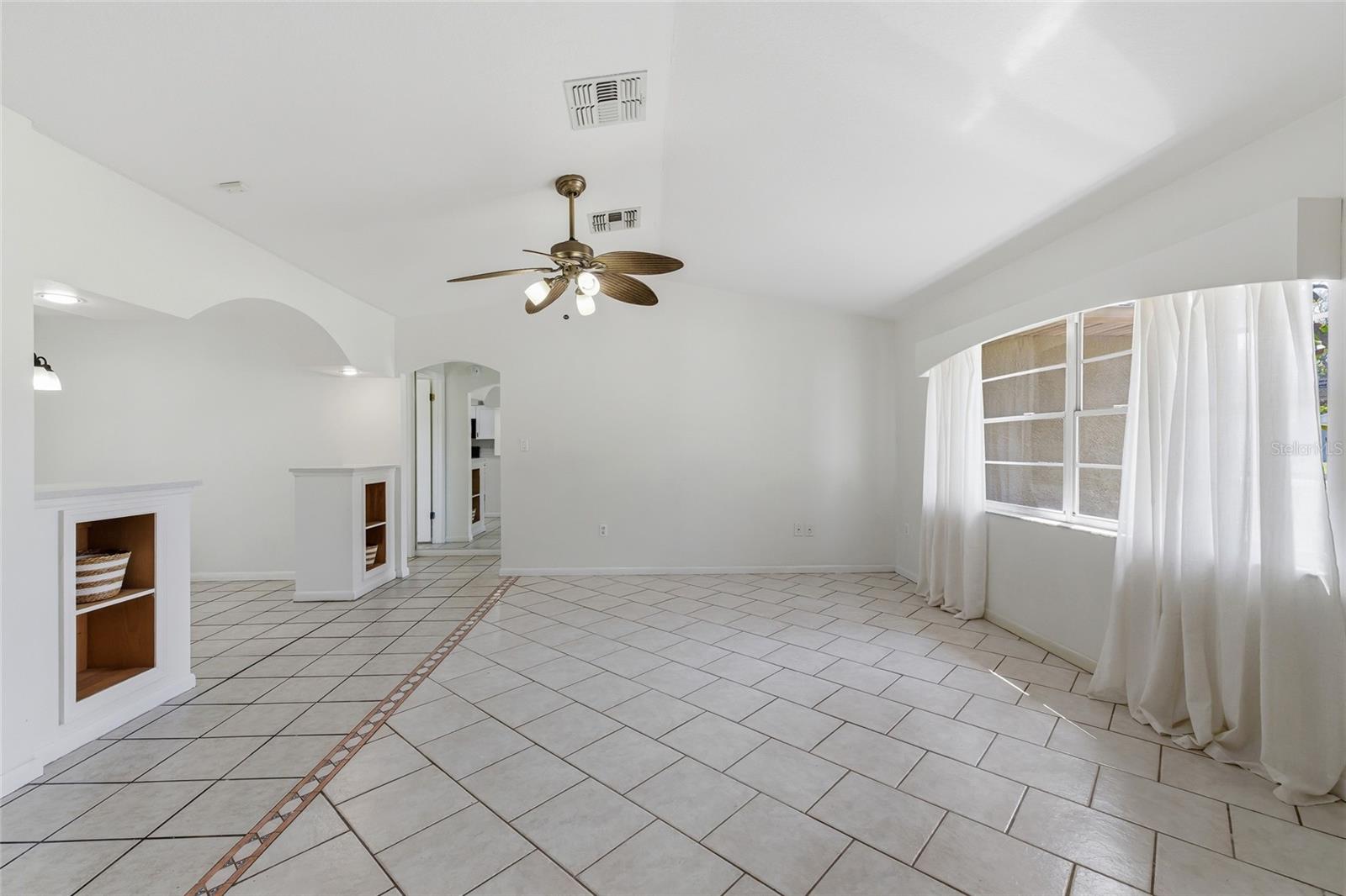 SPRING HILL - Residential